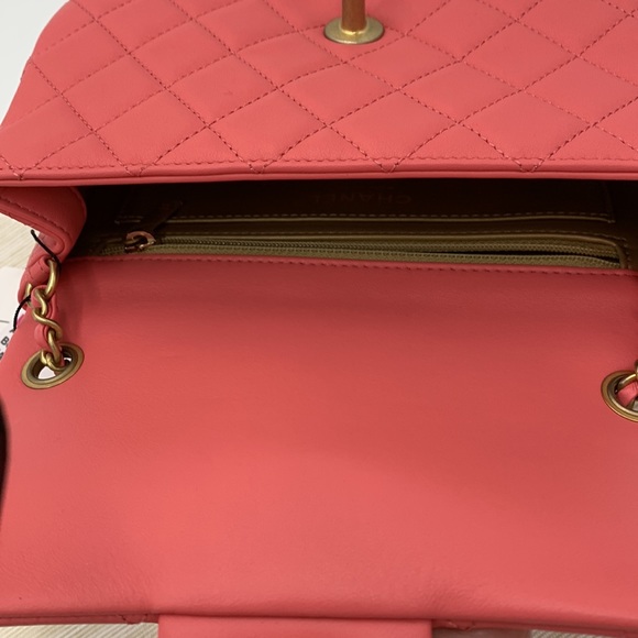 Chanel mini rectangular Pearl Crush. Lambskin bag - Picture 6 of 10